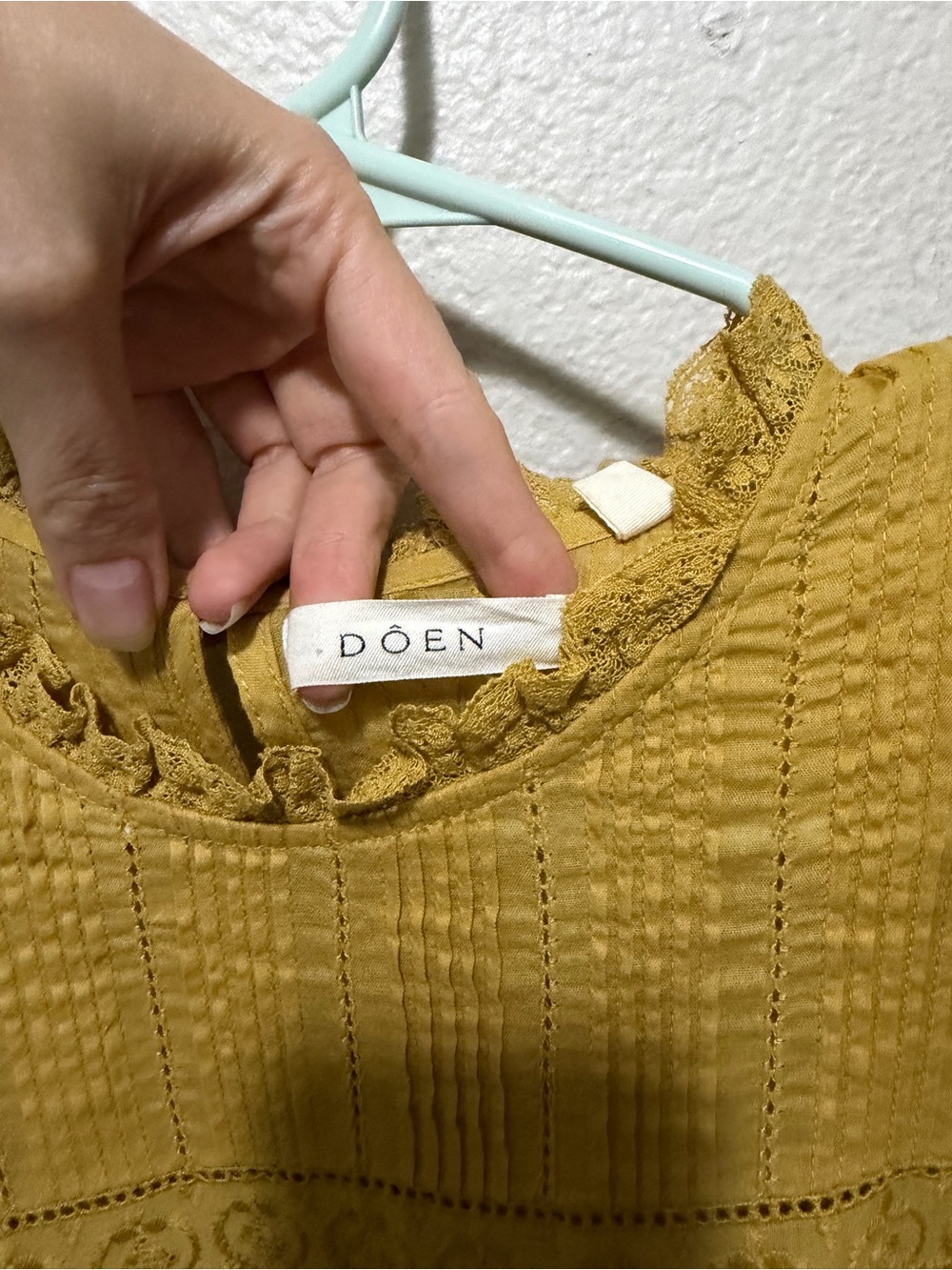 DÔEN Adnet Blouse Wheat Organic Cotton Eyelet Embroidery Puff Sleeve Medium - Picture 5 of 6